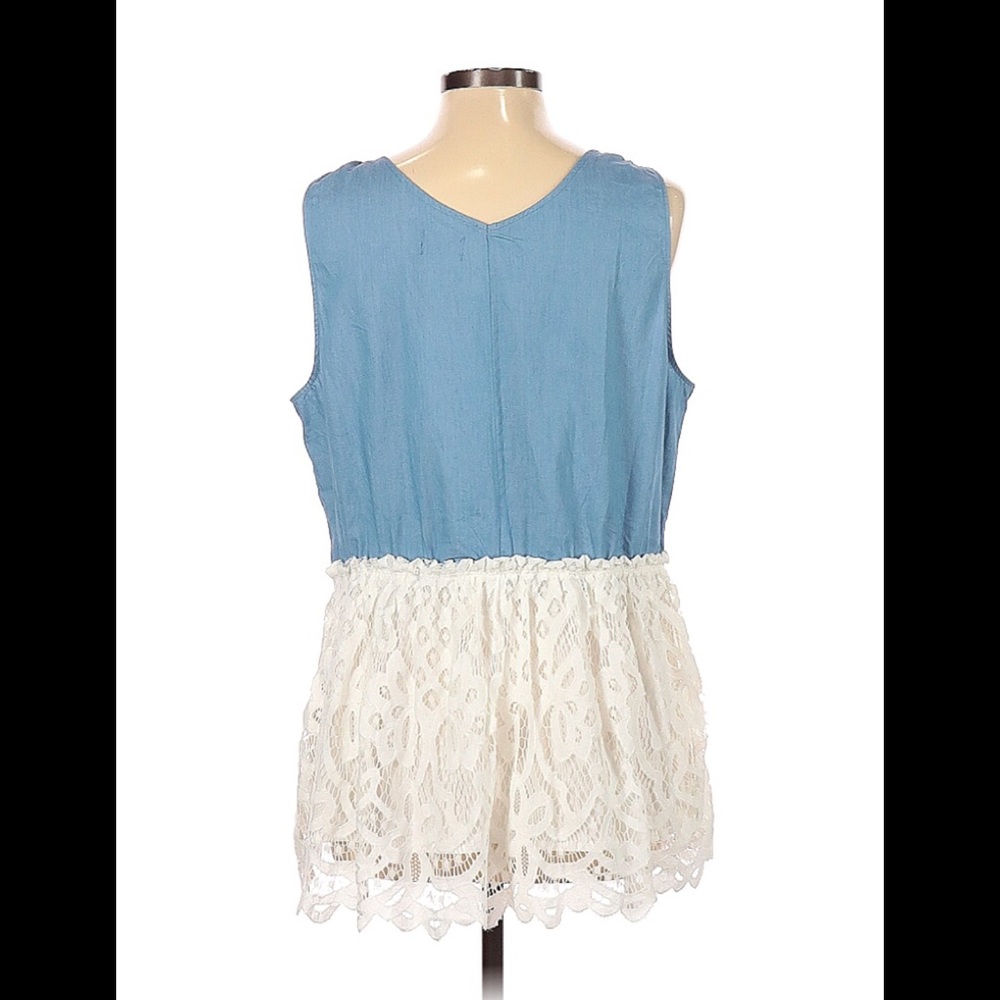 Top - sleeveless top XL beautiful style boho or western New! Pretty lace